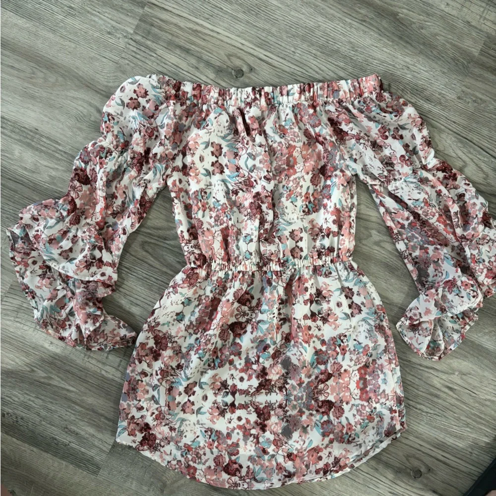 Blush Off-Shoulder Floral Dress in Pink and White - Picture 3 of 3